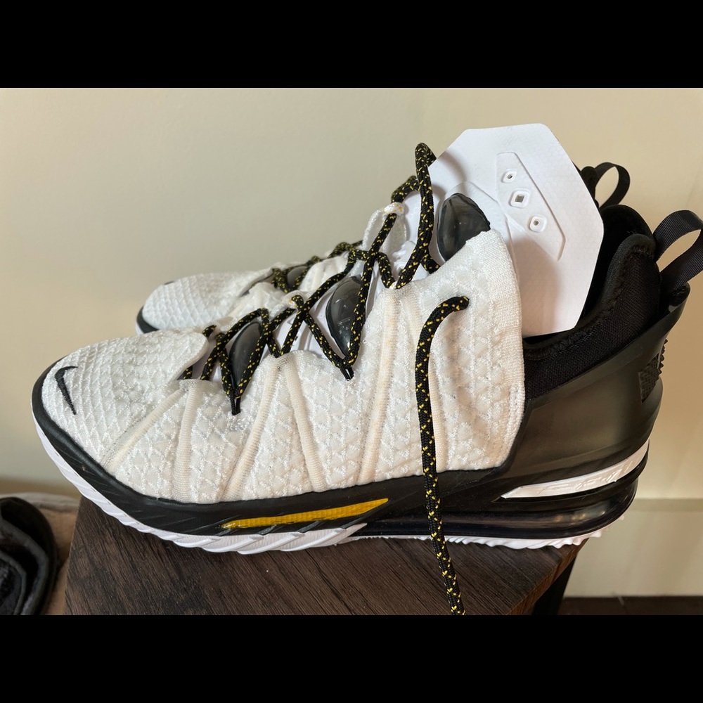Nike Lebron 18-Lakers Home-Size 10